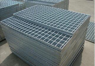 格栅板作为基坑防护使用主要要经历哪些工序