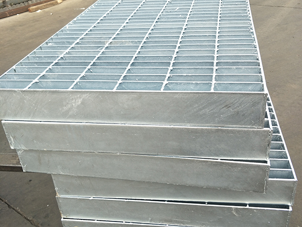 了解扇形钢格板生产中主要制造方法？